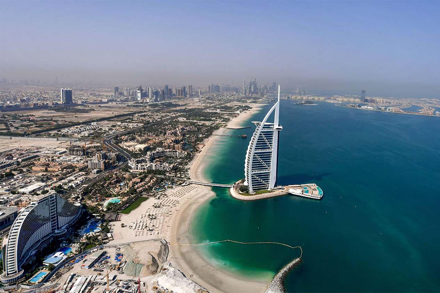 dubai tourism commerce marketing