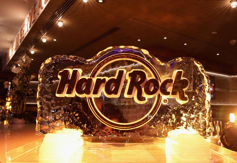 Dubai Hard Rock Cafe lands world's largest guitar Hotelier Middle East