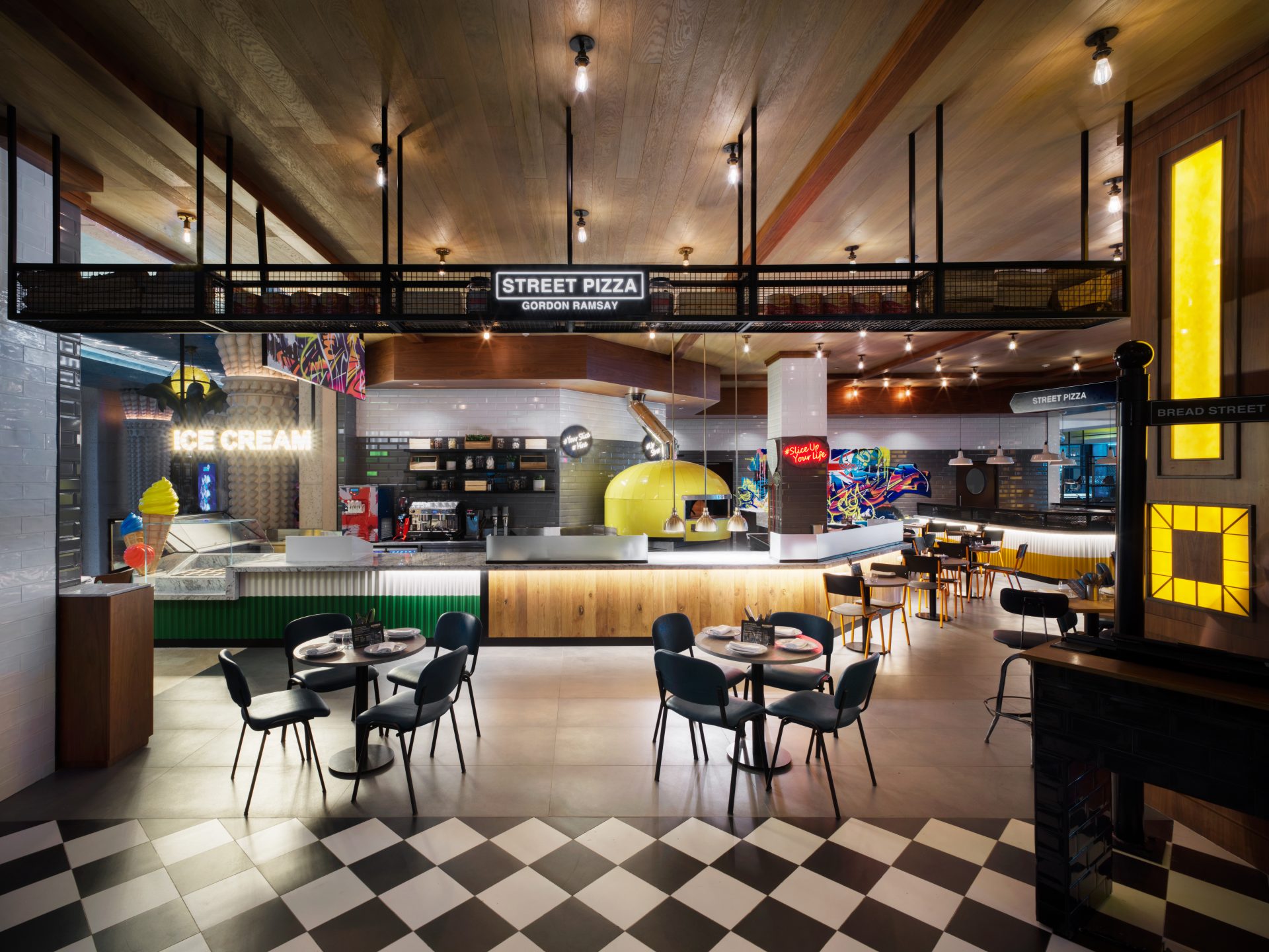 Gordon Ramsay opens pizza restaurant at Atlantis, The Palm Hotelier