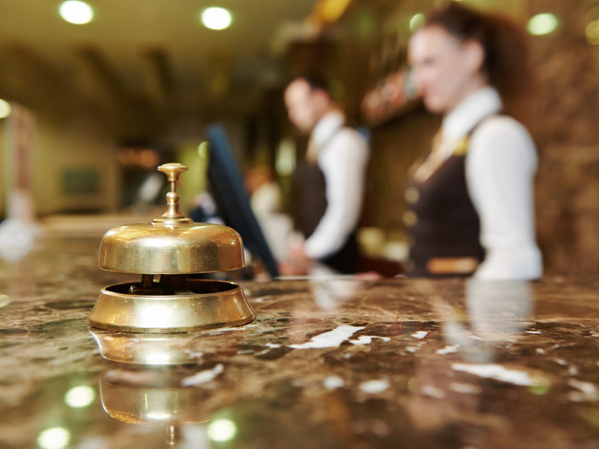 hotelier-middle-east-awards-2022-concierge-and-guest-services-person