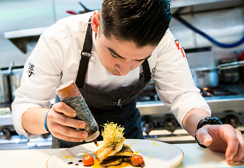 Plating precision: Ruvira leads by example on the pass. Plating precision: Ruvira leads by example on the pass.