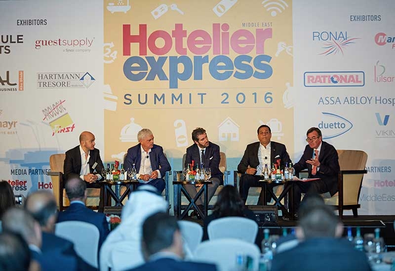 Hotelier Express Summit. Hotelier Express Summit.