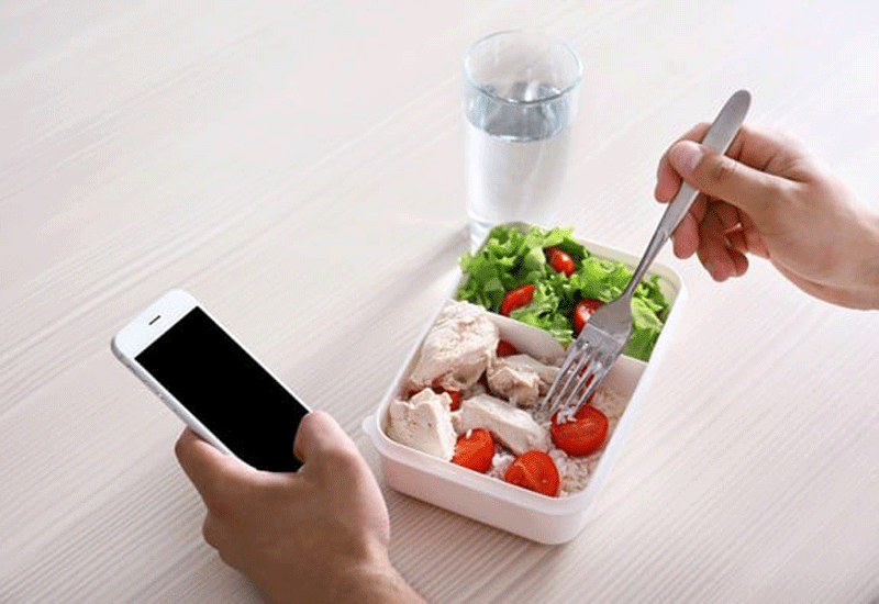 Users will be able to count calories through WhatsApp. Users will be able to count calories through WhatsApp.