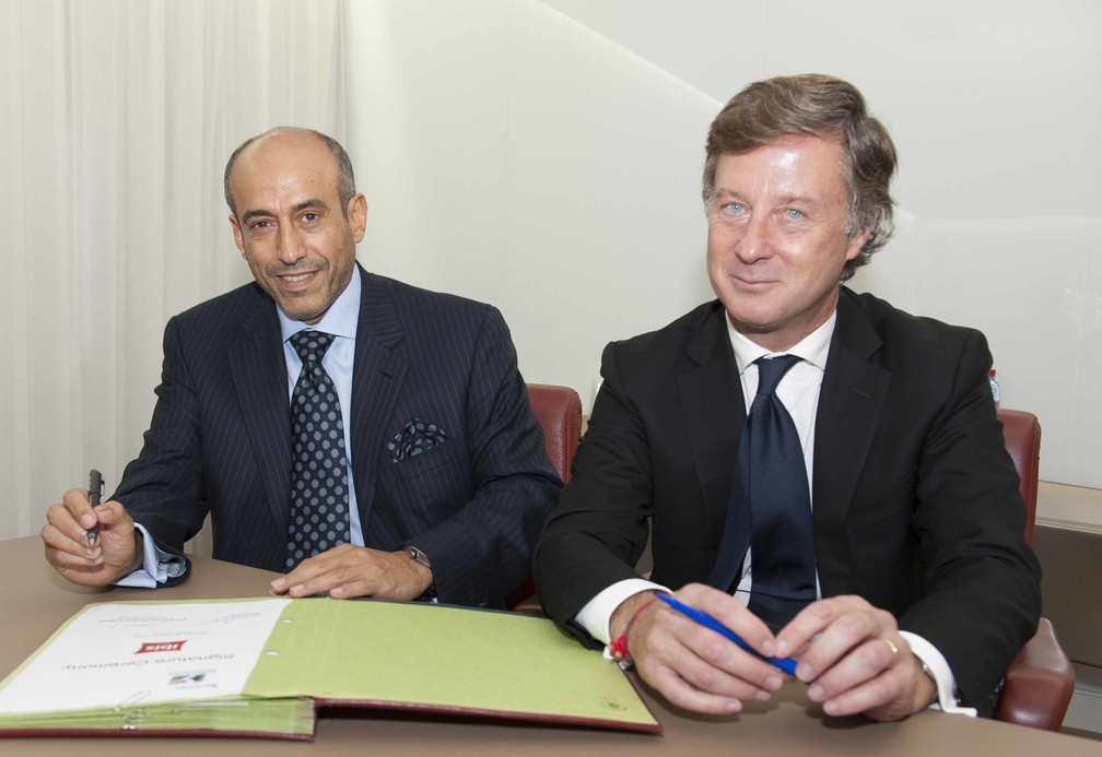 Accor and Alesayi Group sign an agreement to develop 10 ibis hotels in Saudi Arabia. Accor and Alesayi Group sign an agreement to develop 10 ibis hotels in Saudi Arabia.