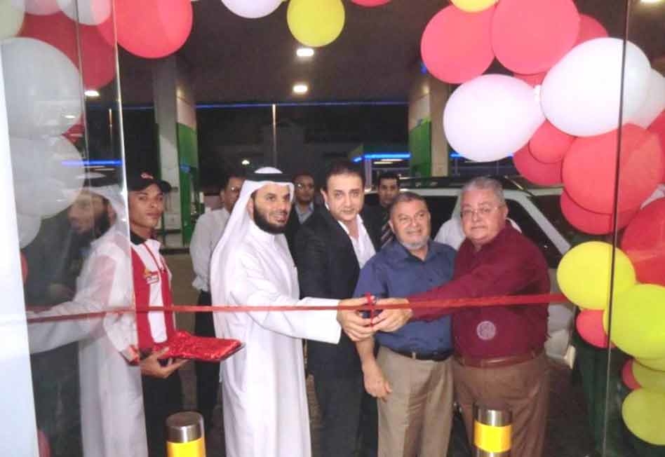Saleh Lootah, chairman, Al Farooj; Mustafa Al Amin, UAE Director Al Amin Holdings; Reda Diab, GM of Al Farooj; and Mohammed Shakankiri, head of franch Saleh Lootah, chairman, Al Farooj; Mustafa Al Amin, UAE Director Al Amin Holdings; Reda Diab, GM of Al Farooj; and Mohammed Shakankiri, head of franch