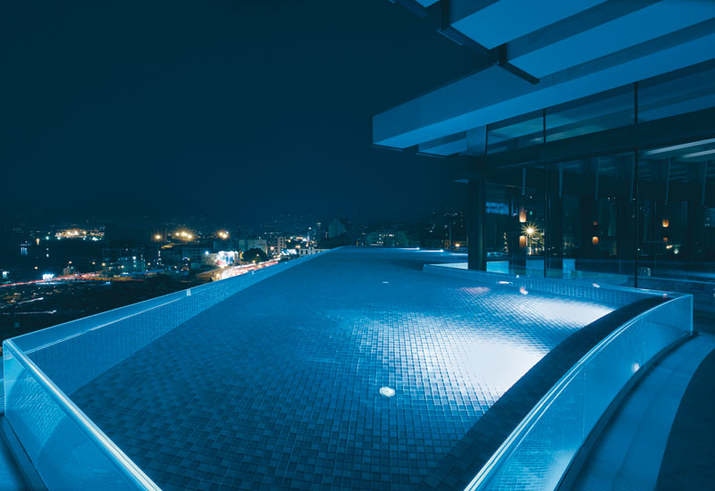 Campbell Gray Hotels' Le Gray opened in 2009 and was the first major injection of new luxury product in the Beirut market for several years. Campbell Gray Hotels' Le Gray opened in 2009 and was the first major injection of new luxury product in the Beirut market for several years.