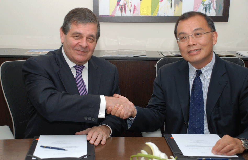 EAHM's Ron Hilvert and SPEED's Dr Jack Lo. EAHM's Ron Hilvert and SPEED's Dr Jack Lo.