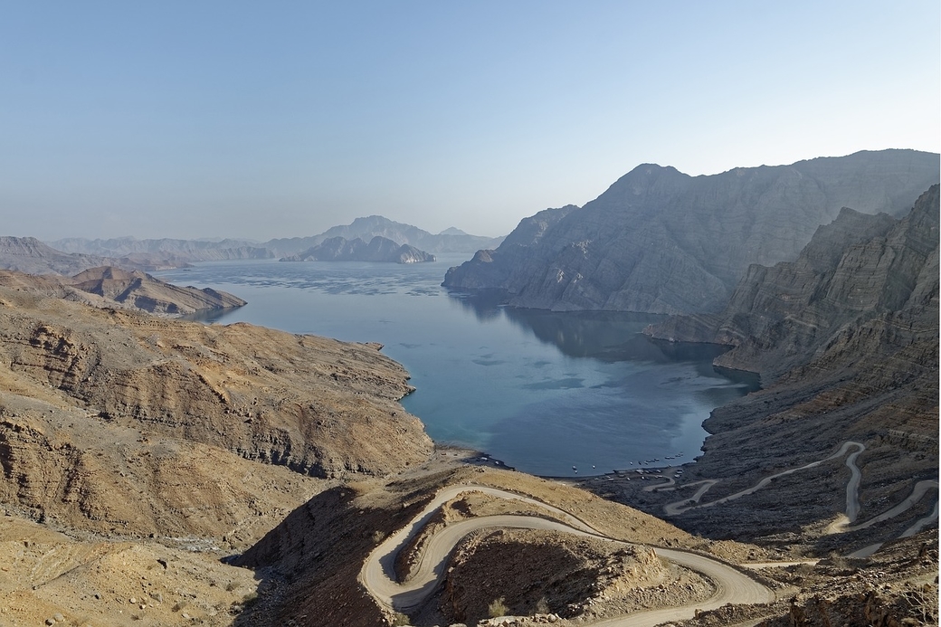 Oman's Ministry of Tourism has signed a agreement for 10 investors to construct hotels in the Sultanate Oman's Ministry of Tourism has signed a agreement for 10 investors to construct hotels in the Sultanate