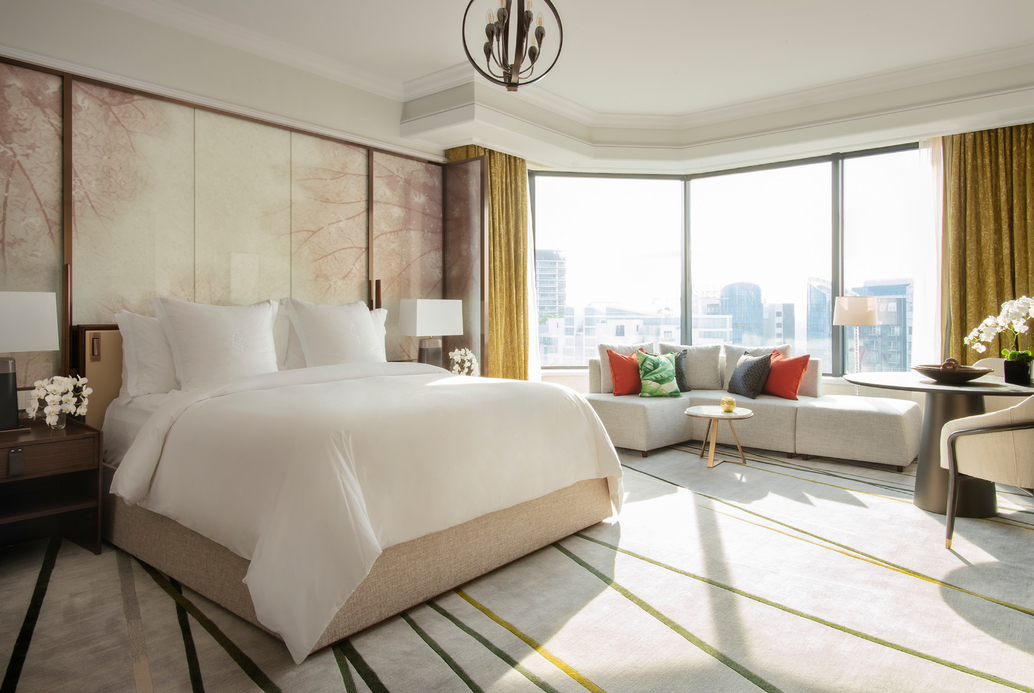All the rooms and suites at Four Seasons Hotel Singapore were upgraded All the rooms and suites at Four Seasons Hotel Singapore were upgraded