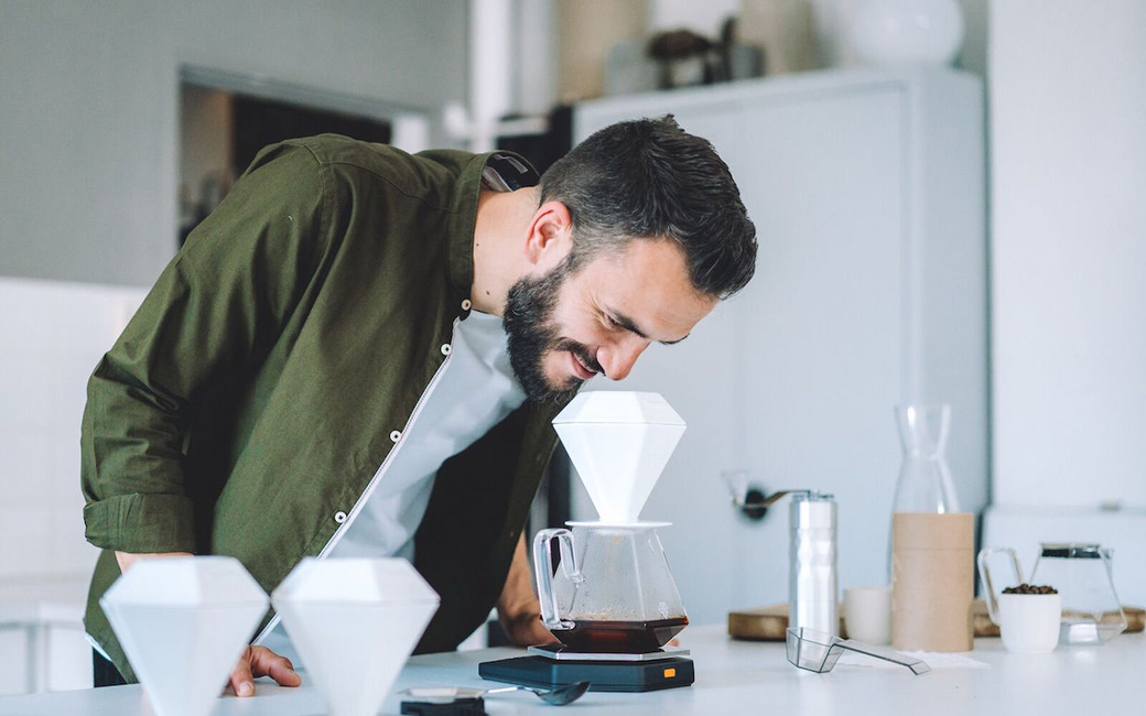 Designed by Stefanos Domatiotis, the brewing innovation is used to create cups of coffee for users of all experience levels Designed by Stefanos Domatiotis, the brewing innovation is used to create cups of coffee for users of all experience levels