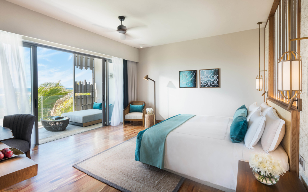 The resort features 164 guest rooms and suites inclusive of bathrooms with a rain shower and separate bathtub The resort features 164 guest rooms and suites inclusive of bathrooms with a rain shower and separate bathtub