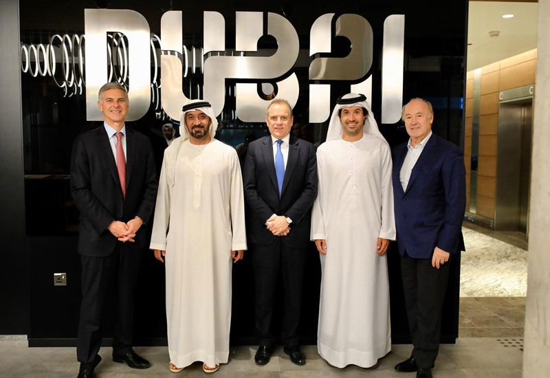 HH Sheikh Ahmed bin Saeed al Maktoum, HE Helal Saeed Almarri, and top Hilton executives HH Sheikh Ahmed bin Saeed al Maktoum, HE Helal Saeed Almarri, and top Hilton executives